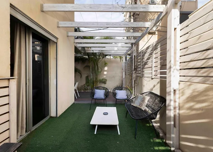 Localz - The Carmel Apartments W Private Mamad